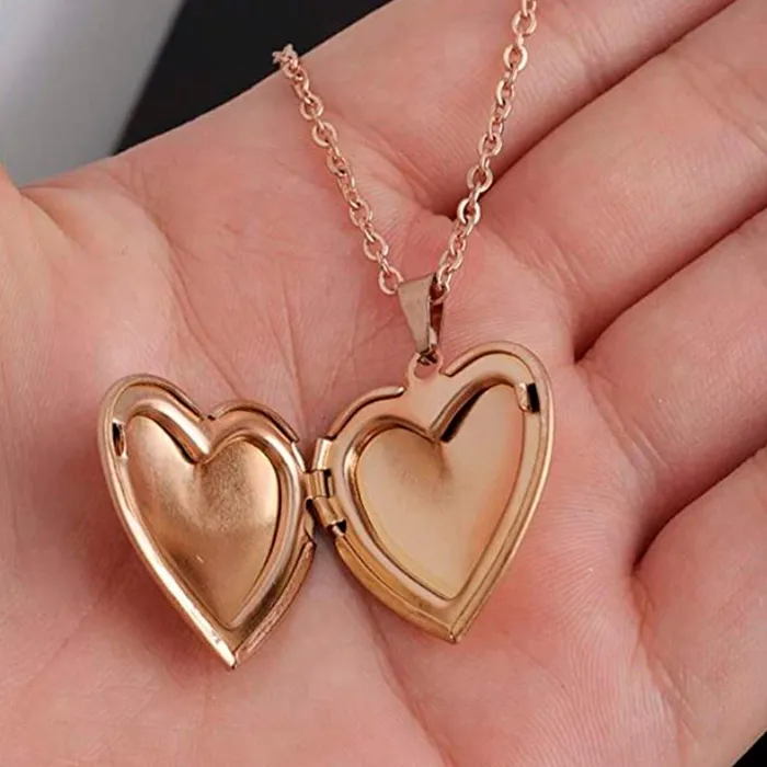 Relicario para Fotos Gold Shield Earrings