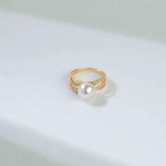 Pearly Lustre 18K Diamond Freshwater Pearl Ring KR00051 Si Dian Jin Rings