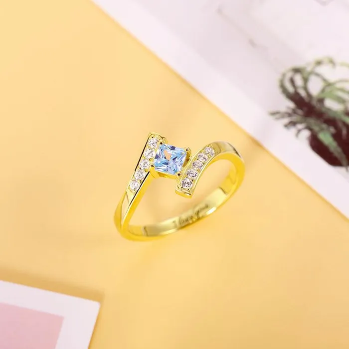 Belbren Rings Engraved Princesscut Birthstone Ring