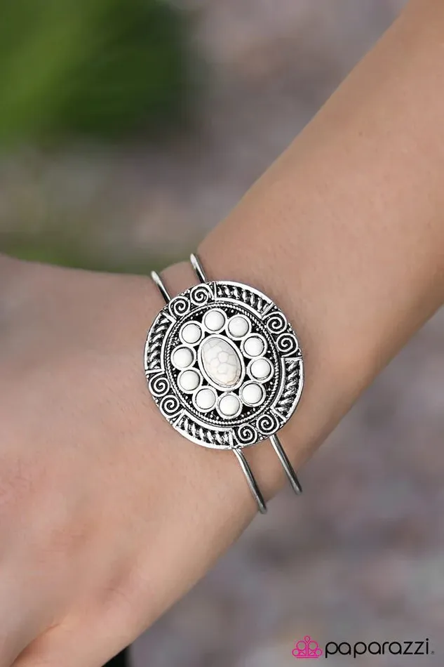 Bracelets Paparazzi Bracelet Pop ARTISAN White Paparazzi Jewelry