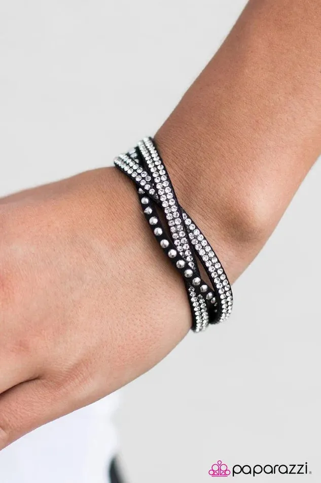 Bracelets Paparazzi Jewelry Paparazzi Bracelet Down For The Count Black
