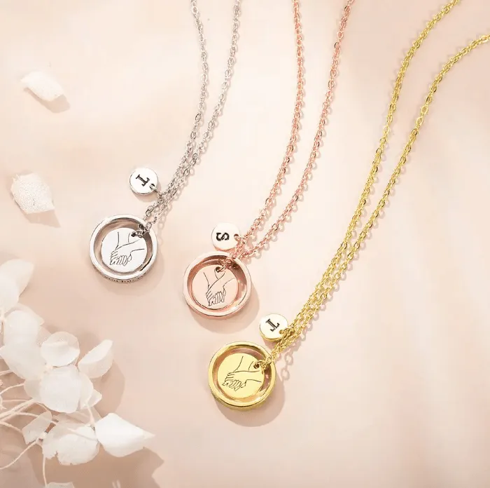 Custom Sisters MotherDaughter Necklace Set HandinHand Pendant with Initial Charms Ideal for Mothers Day Sister Gifts Belbren Necklaces
