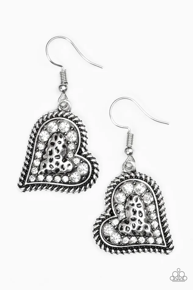 Earrings Paparazzi Earring True Love White Paparazzi Jewelry