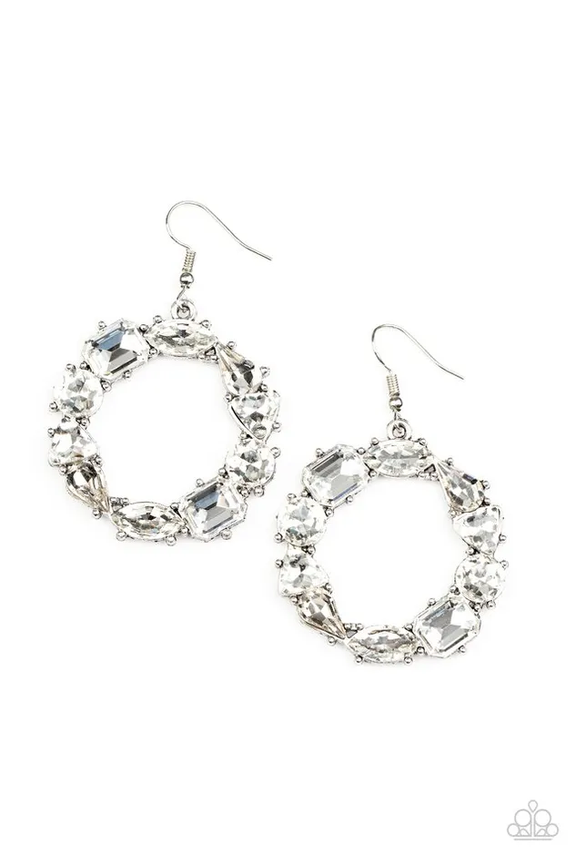 Earrings Paparazzi Jewelry Paparazzi Earring GLOWING in Circles White Earring Earrings Paparazzi Jewelry Paparazzi Earring GLOWING in Circles White Earring