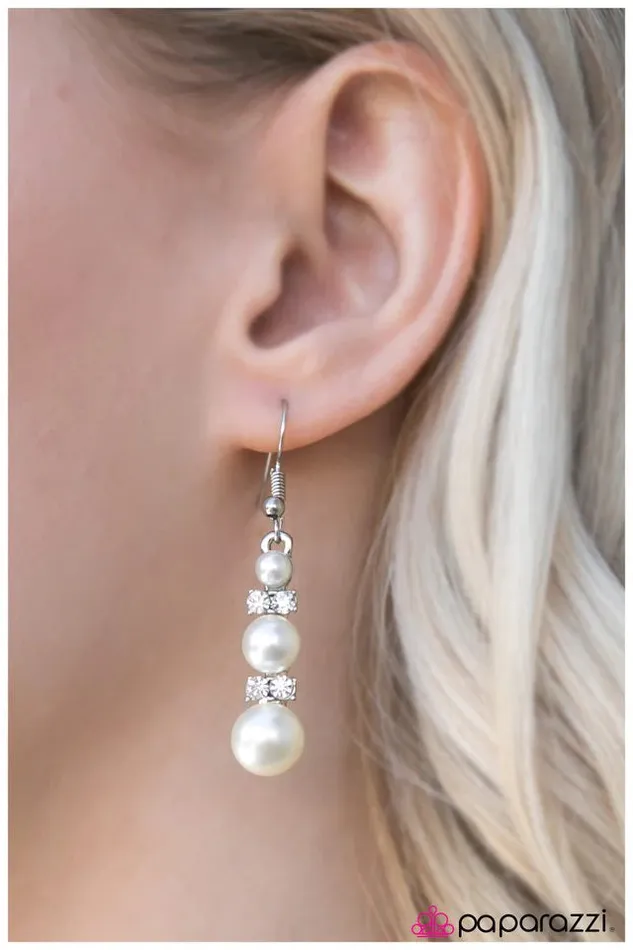 Earrings Paparazzi Jewelry Paparazzi Earring Reception Dinner White