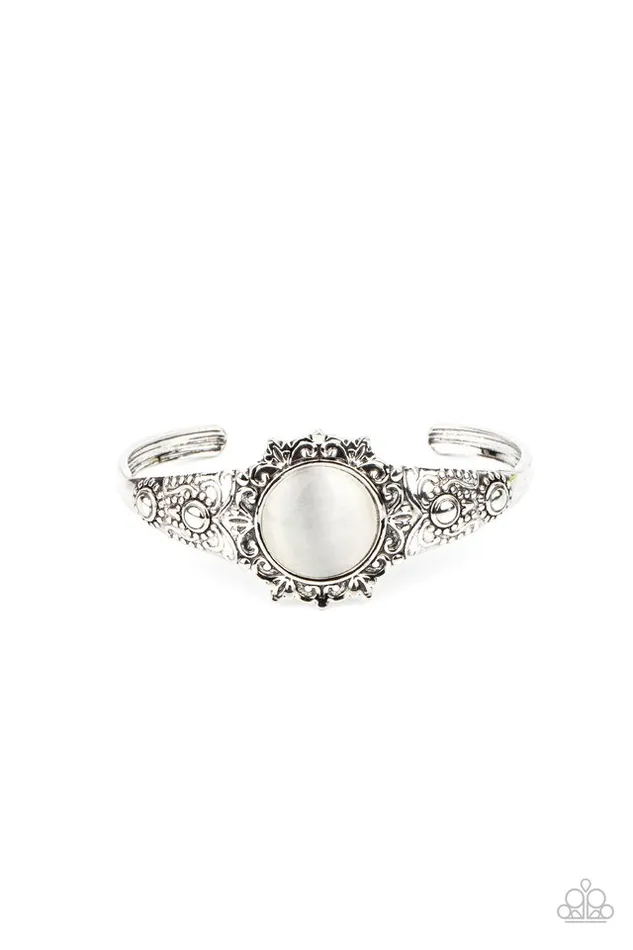 Paparazzi Jewelry Bracelets Paparazzi Bracelet Extravagantly Enchanting White Paparazzi Jewelry Bracelets Paparazzi Bracelet Extravagantly Enchanting White