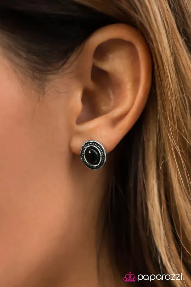 Paparazzi Jewelry Earrings Paparazzi Earring Carefree Cavalier Black