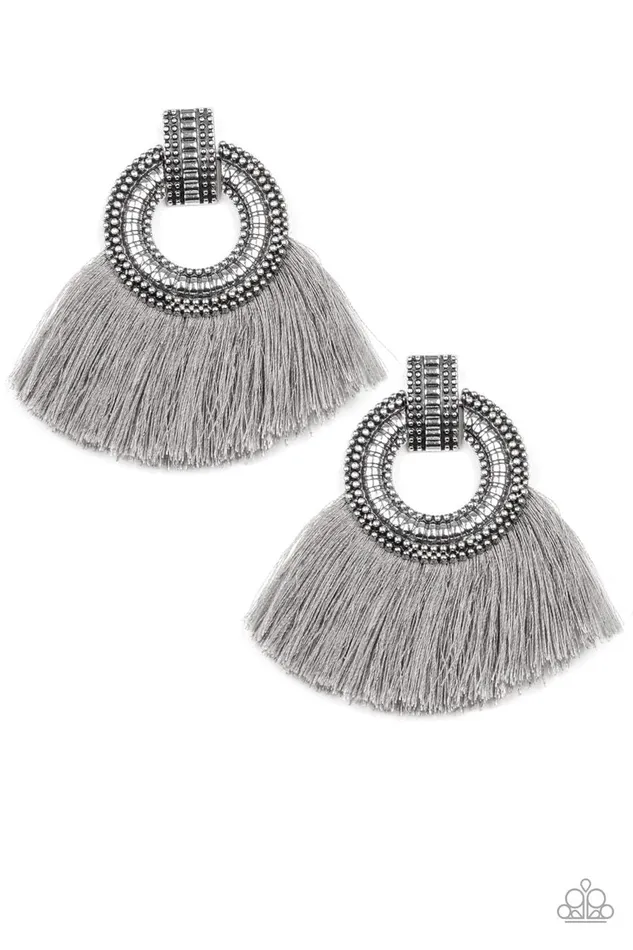 Paparazzi Jewelry Earrings Paparazzi Earring I Am Spartacus Silver Paparazzi Jewelry Earrings Paparazzi Earring I Am Spartacus Silver