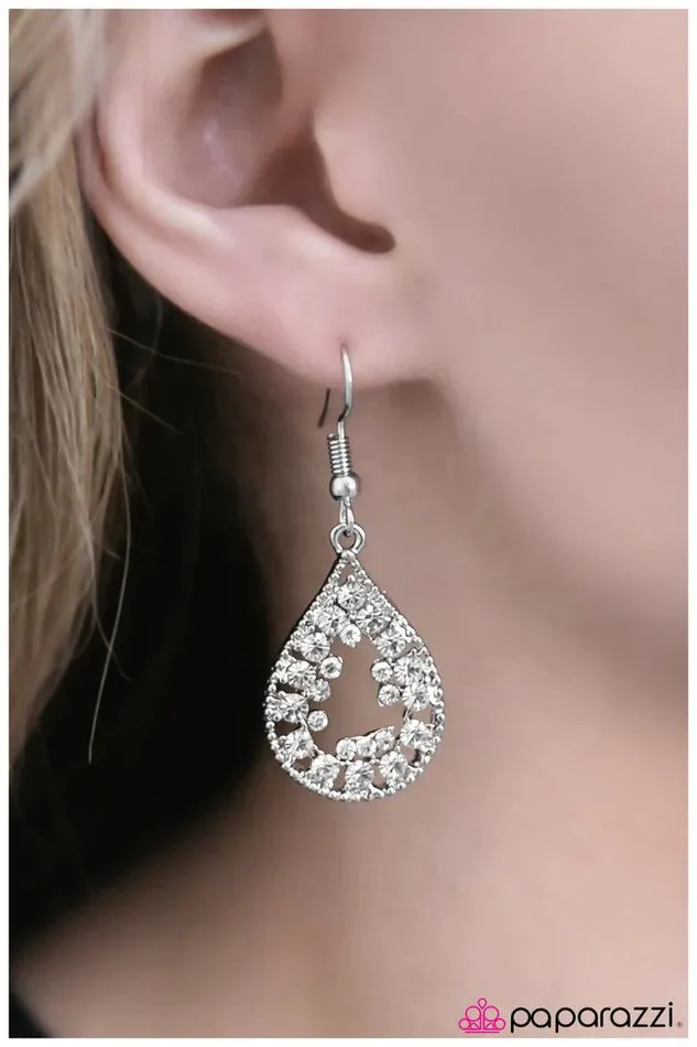 Paparazzi Jewelry Earrings Paparazzi Earring The Princess Diaries White
