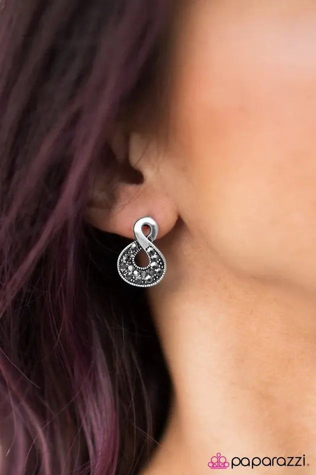 Paparazzi Jewelry Earrings Paparazzi Earring Waiting For Tomorrow Silver
