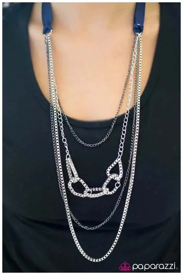 Paparazzi Jewelry Necklaces Paparazzi Necklace Delicately Dangerous Blue