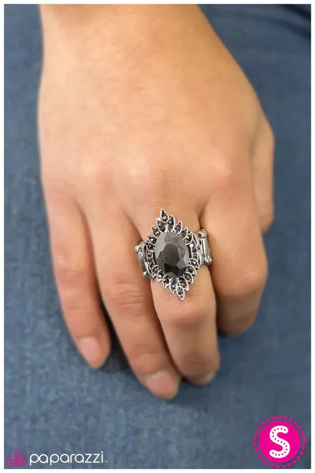 Paparazzi Jewelry Paparazzi Ring Smoke and Mirrors Silver Rings