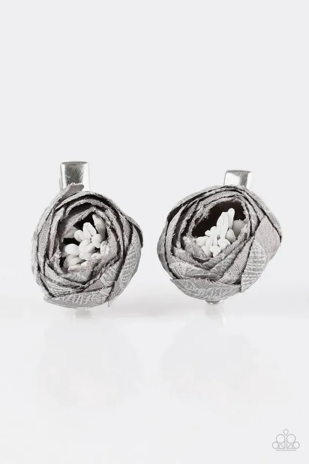 Paparazzi Jewelry Rings Paparazzi Hair Accessories Winter Flowers Silver