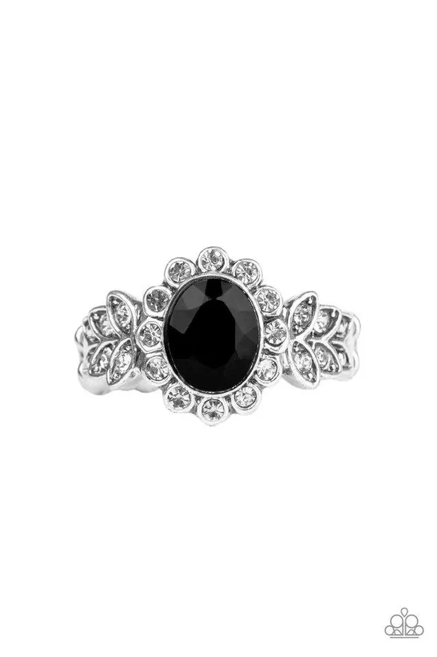 Paparazzi Jewelry Rings Paparazzi Ring Glitter Garden Black