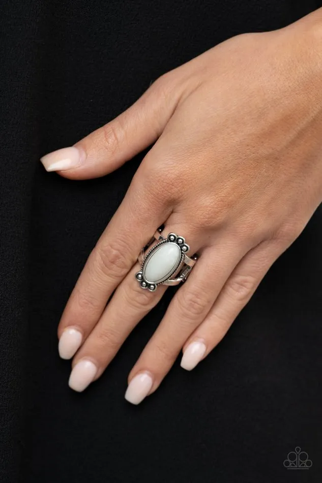 Paparazzi Jewelry Rings Paparazzi Ring Psychedelic Deserts White