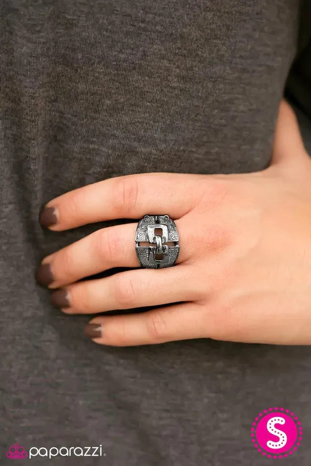 Paparazzi Ring Champion Buckle Black Paparazzi Jewelry Rings
