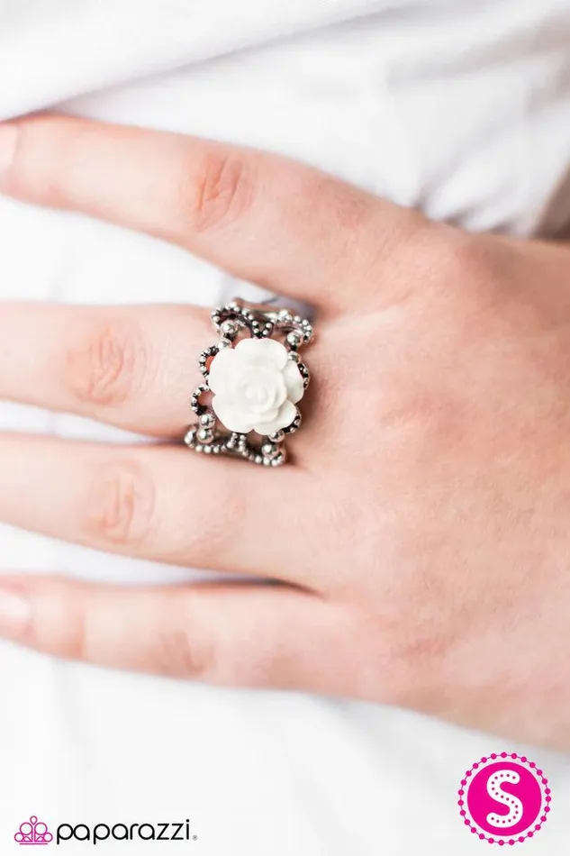 Paparazzi Ring Fleur De Fashion White Paparazzi Jewelry Rings