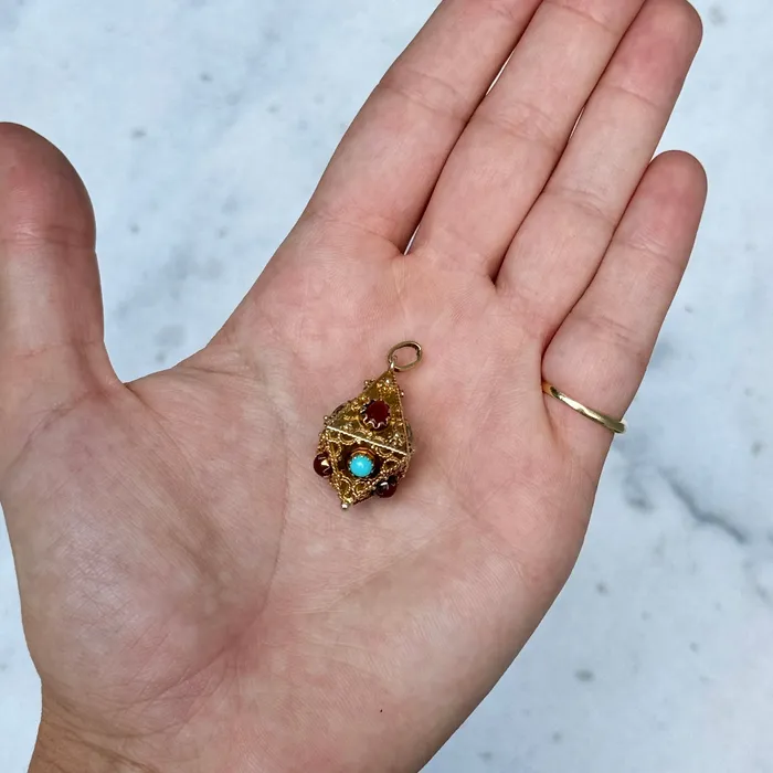 PreStyled Sets Croghans Vintage Etruscan Revival MultiStone 18K Gold Charm