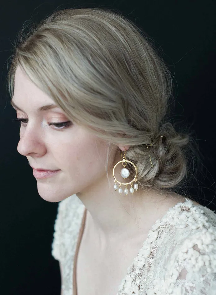 Festive pearl circle earrings Style 9023 twigs honey Earrings