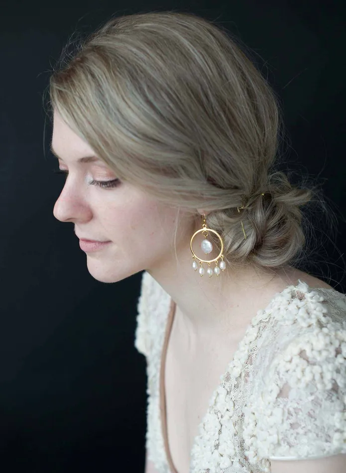 Festive pearl circle earrings Style 9023 twigs honey Earrings