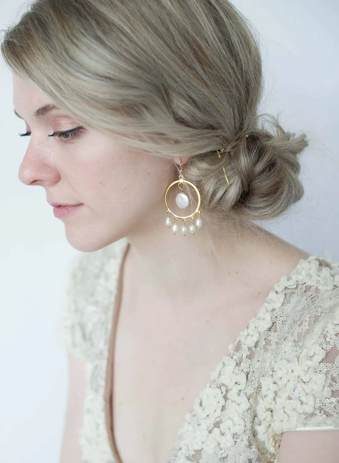 Festive pearl circle earrings Style 9023 twigs honey Earrings
