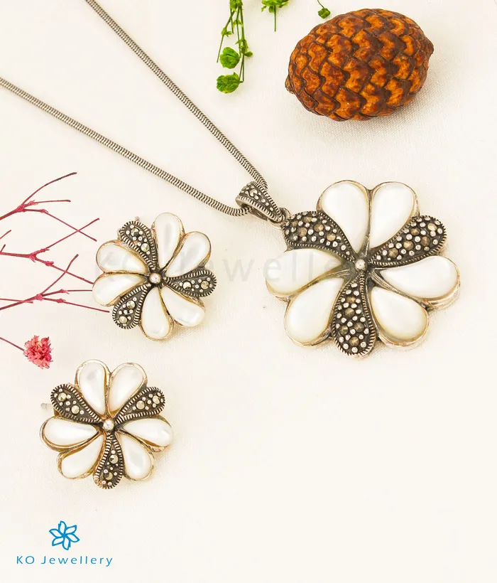 Marcasite The Arbella Silver Marcasite Pendant Set Pearl Necklaces