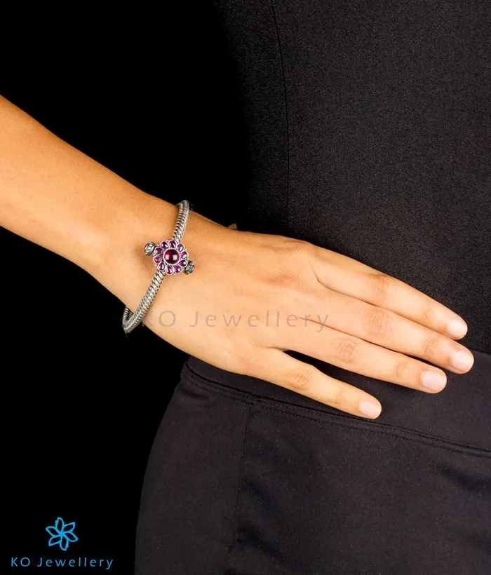 The Aarav Antique Silver Golusu Bracelet SingleOxidisedSize26 Silversmith Bracelets