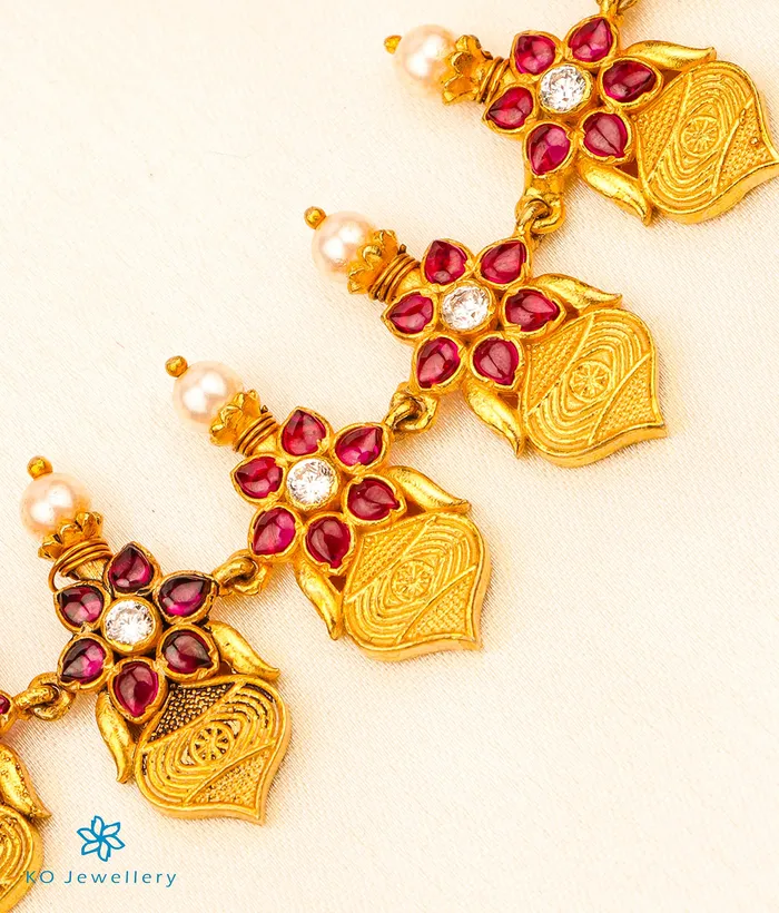The Vidisha Silver Kempu Necklace Silversmith Necklaces