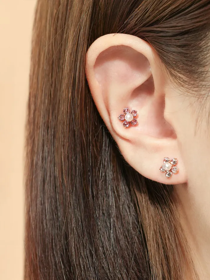14K Gold Fresh Water Pearl Wind Flower Cartilage Earring 18G16G MinimalBijoux Earrings