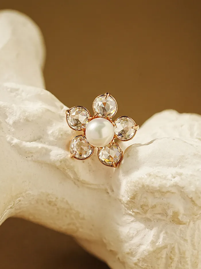 14K Gold Fresh Water Pearl Wind Flower Cartilage Earring 18G16G MinimalBijoux Earrings