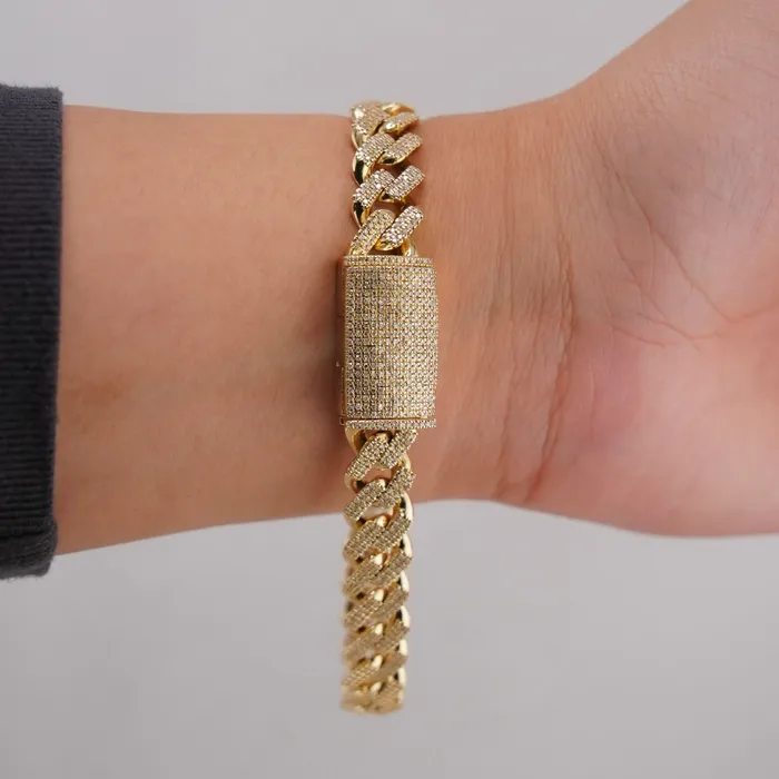 AB and J Bracelets 10k Gold Diamond Cuban Bracelet 8in C744