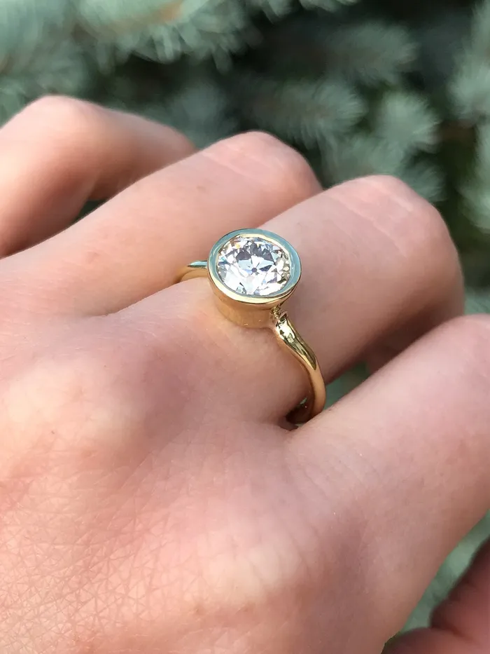 Anueva Jewelry 147ct Old European Cut Antique Diamond Bezel Set Ring with Organic Alluvial Band In 18k Yellow Gold Rings