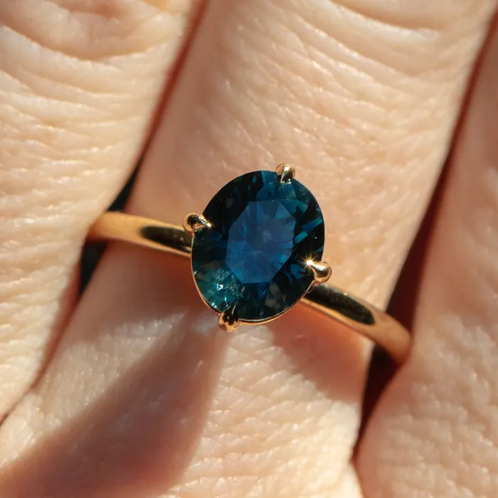 Anueva Jewelry 225ct Precision Cut Teal Montana Sapphire Four Prong Compass Set Solitaire in 18k Yellow Gold PreStyled Sets