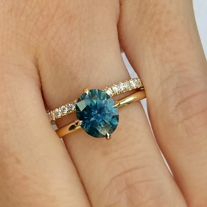 Anueva Jewelry 225ct Precision Cut Teal Montana Sapphire Four Prong Compass Set Solitaire in 18k Yellow Gold PreStyled Sets