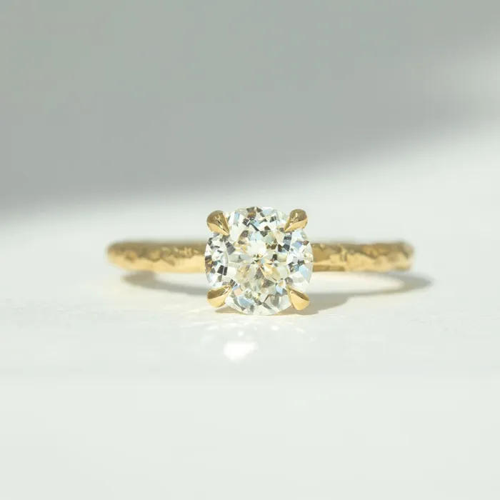 Anueva Jewelry PreStyled Sets 132ct GIA Crown Jubilee Diamond Evergreen Solitiare in 18k Yellow Gold