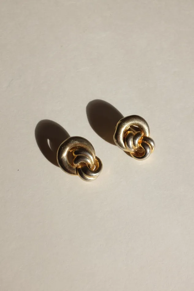 Earrings collectionno2 VINTAGE BOLD GOLD KNOTTED EARRINGS