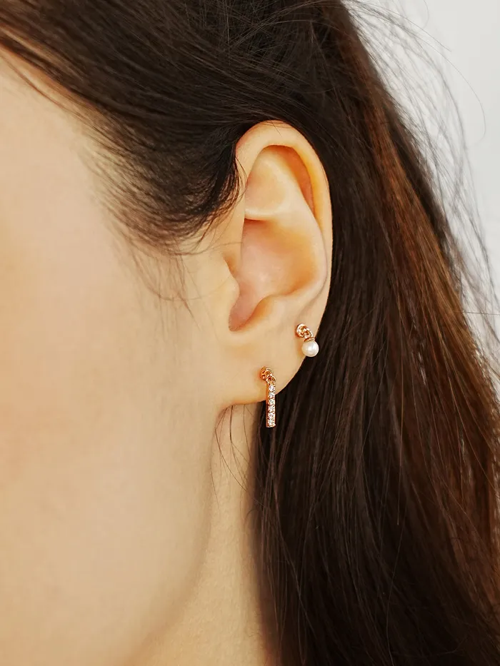 Earrings MinimalBijoux 14K Gold Mini Pearl Drop Cartilage Earring 20G