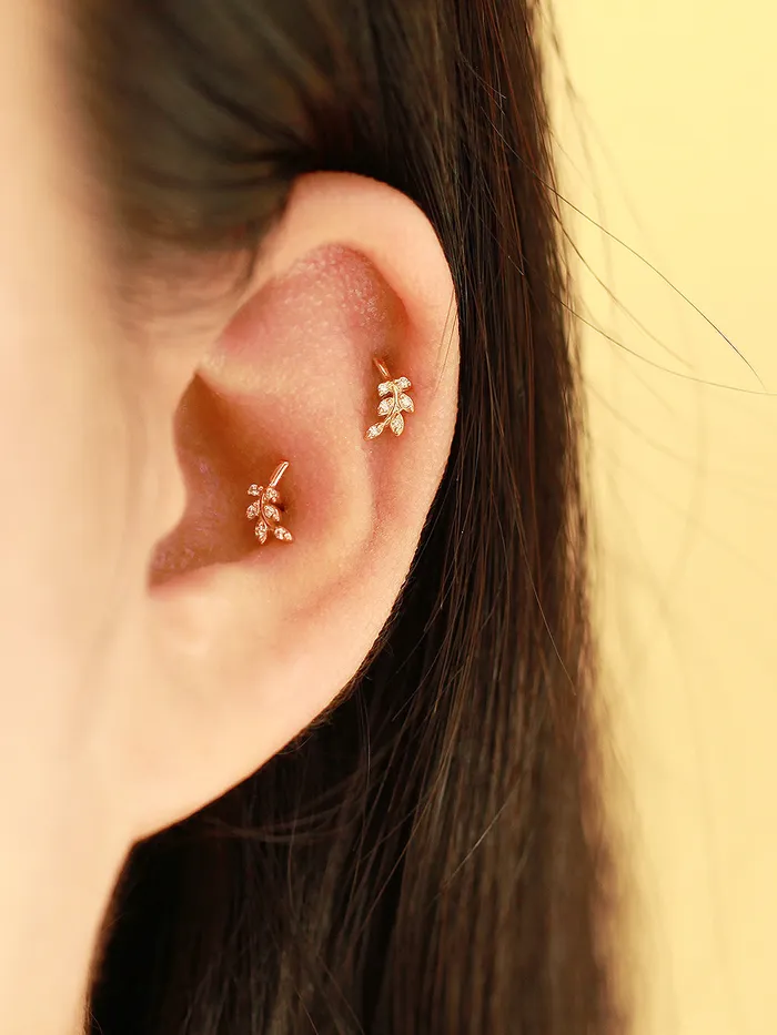 MinimalBijoux 14K Gold Point Leaf Cartilage Earring 20G18G16G Earrings