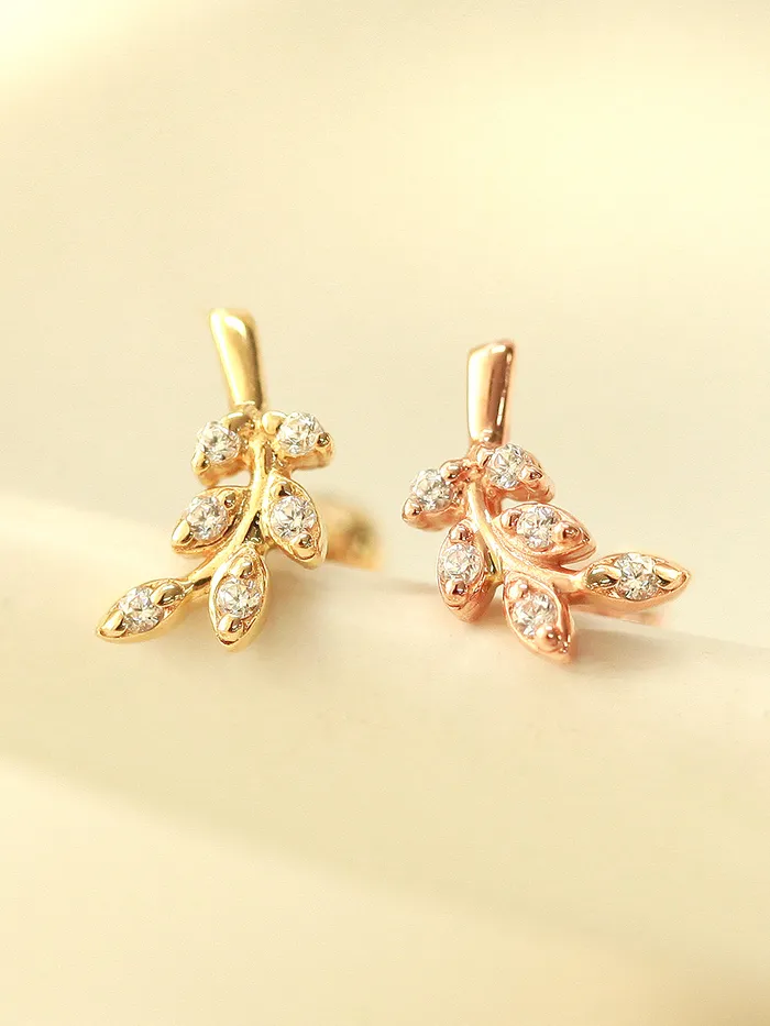 MinimalBijoux 14K Gold Point Leaf Cartilage Earring 20G18G16G Earrings