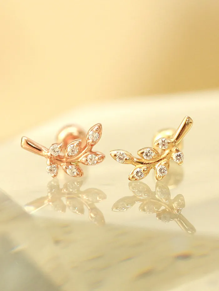 MinimalBijoux 14K Gold Point Leaf Cartilage Earring 20G18G16G Earrings