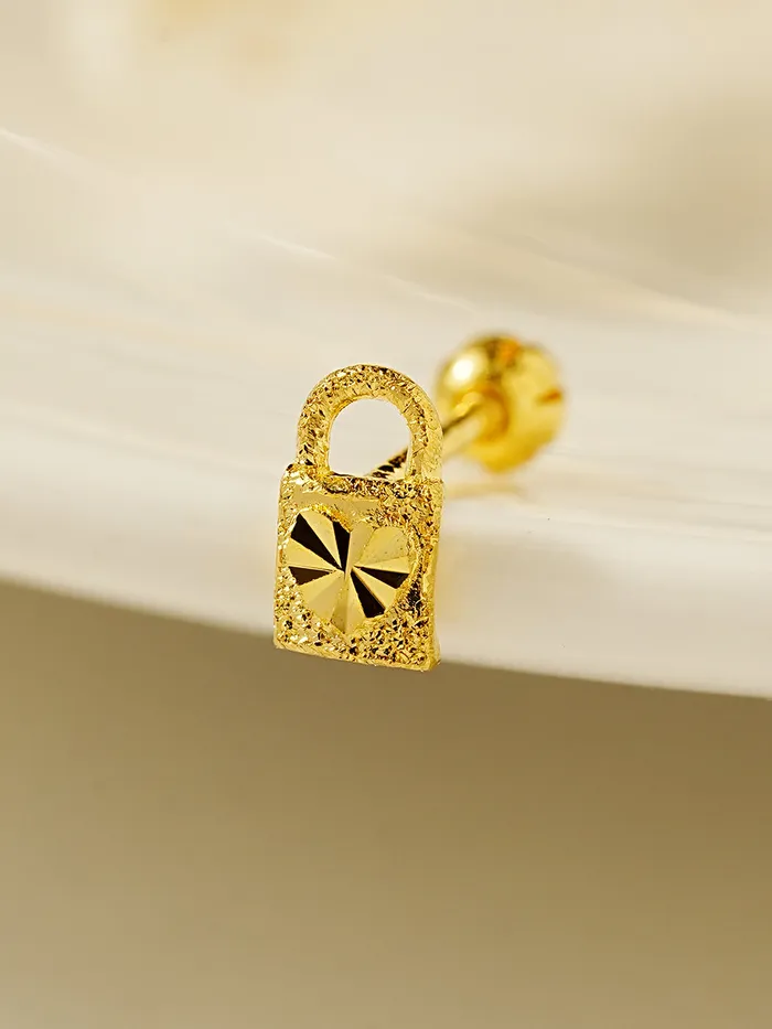 MinimalBijoux 24K Gold Heart Lock Cartilage Earring 20G Earrings