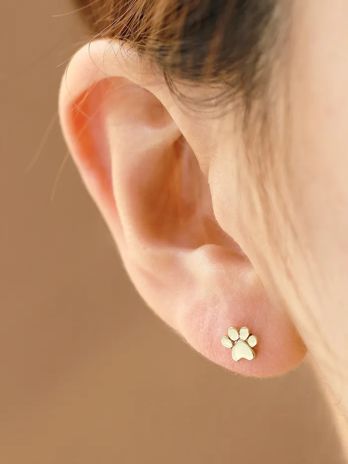 MinimalBijoux Earrings 14K Gold Dogs Sole Cartilage Earring 18G16G
