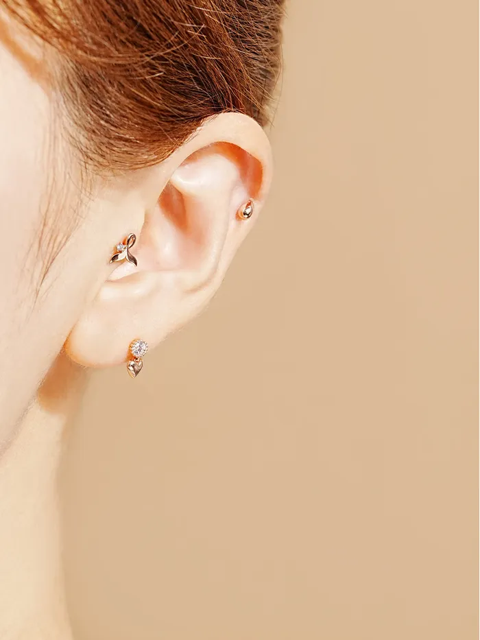 MinimalBijoux Earrings 14K Gold Misty Heart Cartilage Earring 20G