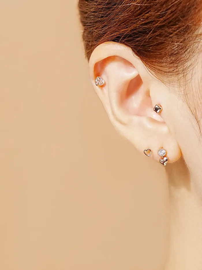 MinimalBijoux Earrings 14K Gold Misty Heart Cartilage Earring 20G
