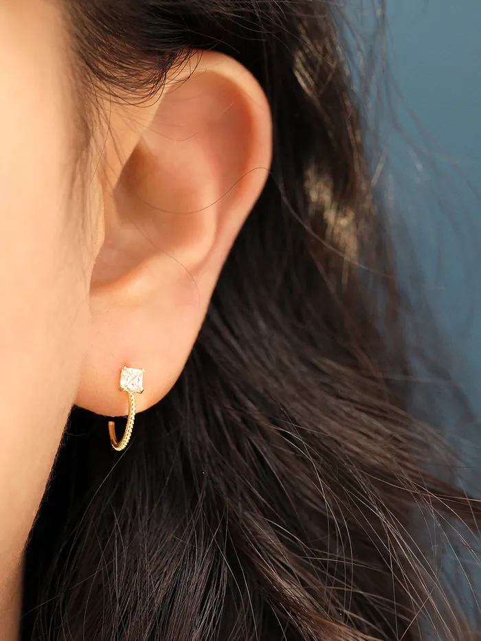 MinimalBijoux Earrings 14K Gold Square Cubic Curve Cartilage Earring 20G