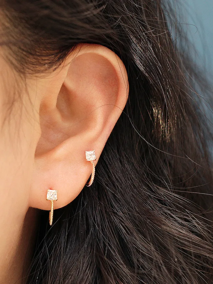 MinimalBijoux Earrings 14K Gold Square Cubic Curve Cartilage Earring 20G