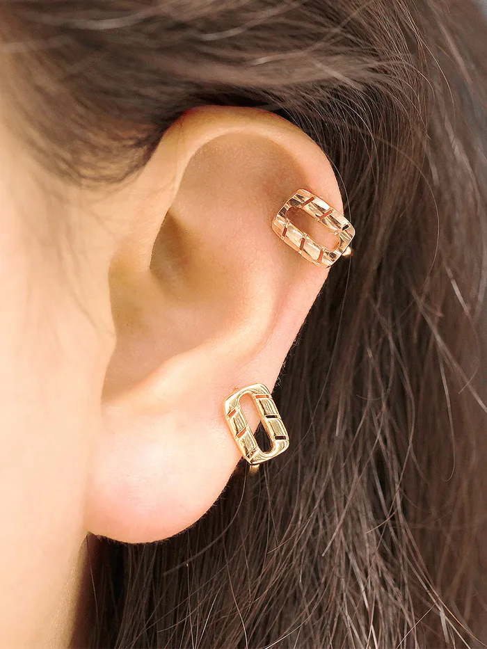 MinimalBijoux Earrings 14K Gold Twist Square Hoop Earring