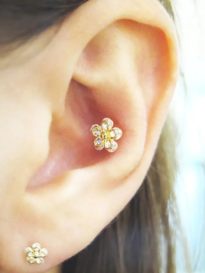 MinimalBijoux Earrings 5 petal CZ Flower Cartilage earring