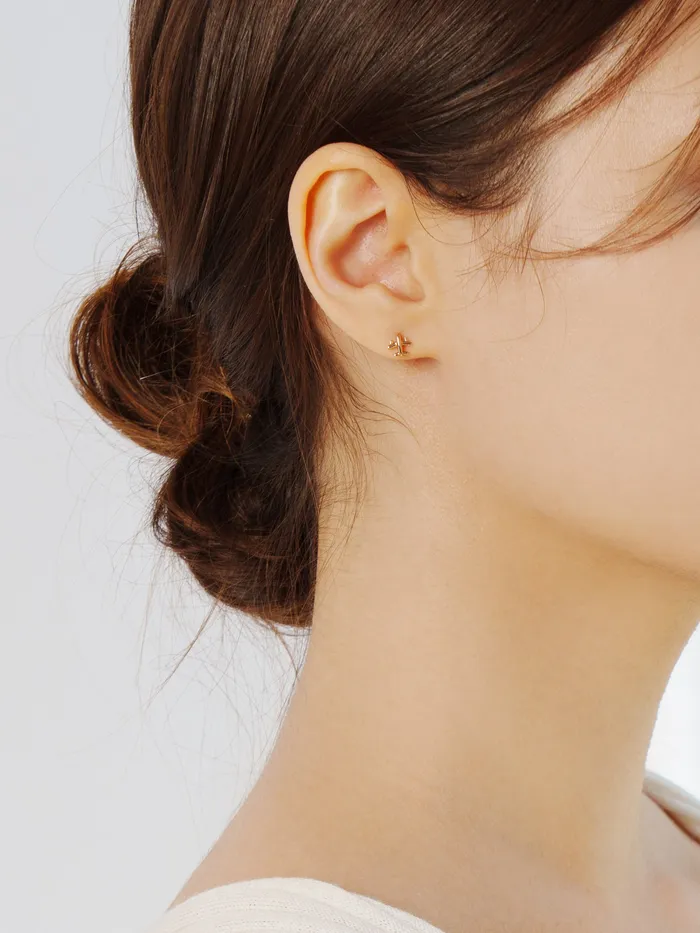 MinimalBijoux PreStyled Sets 14K Gold Mini Airplane Internally Threaded Labret Piercing 18G16G