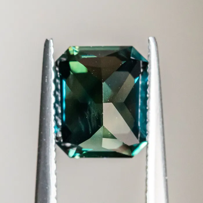 Nashan Rings 239CT RADIANT CUT MADAGASCAR SAPPHIRE DEEP TEAL 780X675X478MM